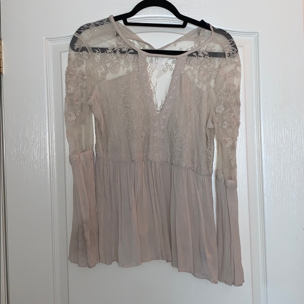 American Eagle Lace Top